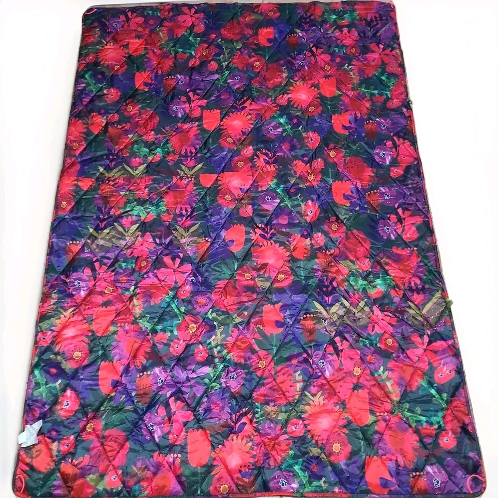 Natural Life Camp Picnic Packable Two Sided Blanket Floral & Quote 52in X 75in - Picture 2 of 6